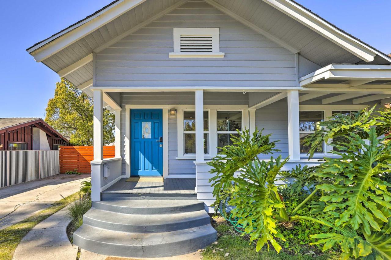 Hip And Prismatic La Gem With Curated Art Gallery Los Angeles Exterior photo